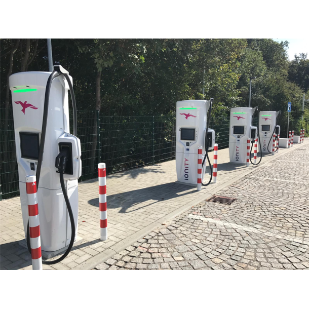 Barrier posts | Steel tube  89 x 2,9 mm | removable, with triangular locking mechanism | hot-dip galvanized and white coatedwith three red reflecting stripes | with 1 eyelet